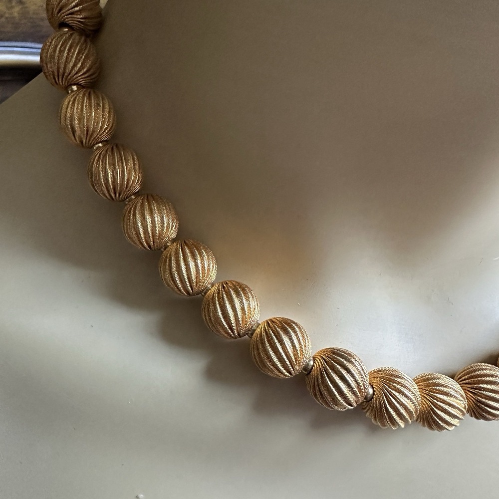 VTG Castlecliff Ball Bead Necklace 17 Inch Brushed Gold Plated‎ Signed Elegant - Picture 6 of 11